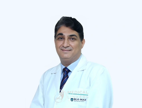 Dr Puneet Girdhar